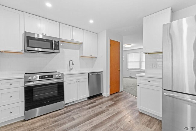 Foto del edificio - 330 Draper Ave