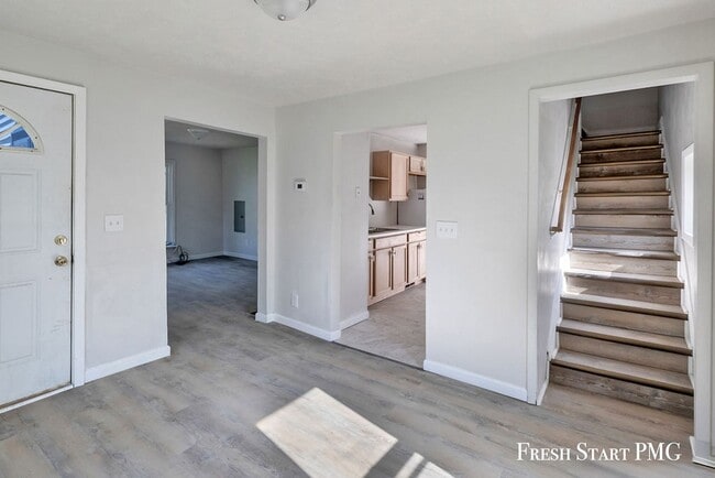 Building Photo - Comfort, Convenience & Community in Lansing