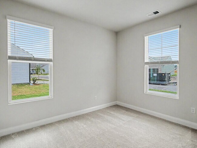 Foto del edificio - 7461 Linda Vis Ln