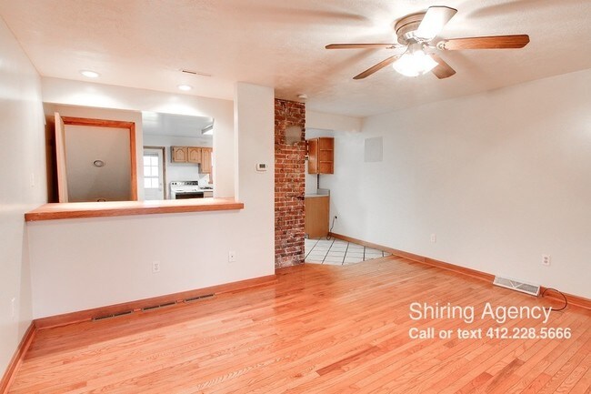 Building Photo - 502 Archer St