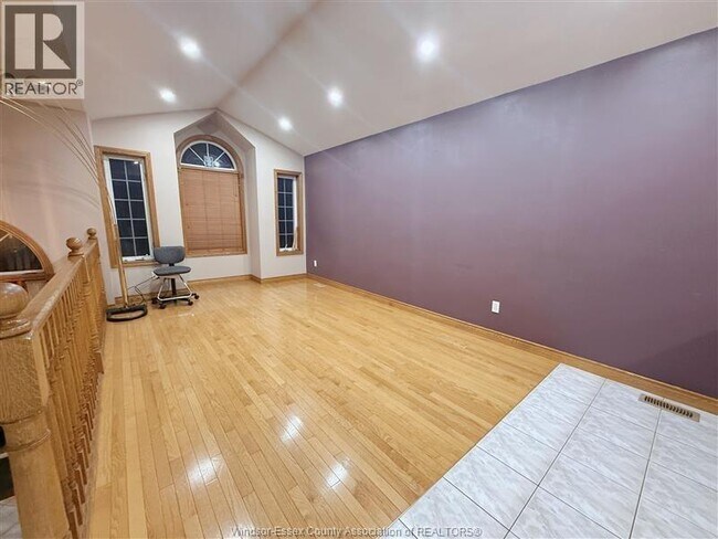 Photo du bâtiment - 971 Grantham Ct