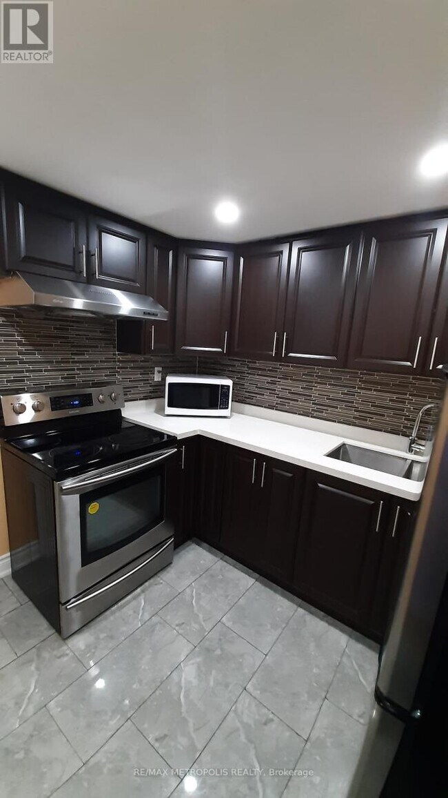 Photo du bâtiment - 235 Hupfield Trail