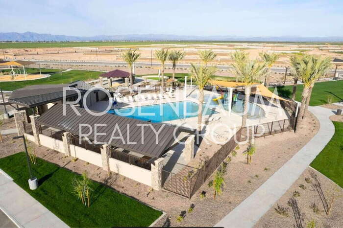 Primary Photo - Stunning 4-bedrooms, 3-baths single story ...