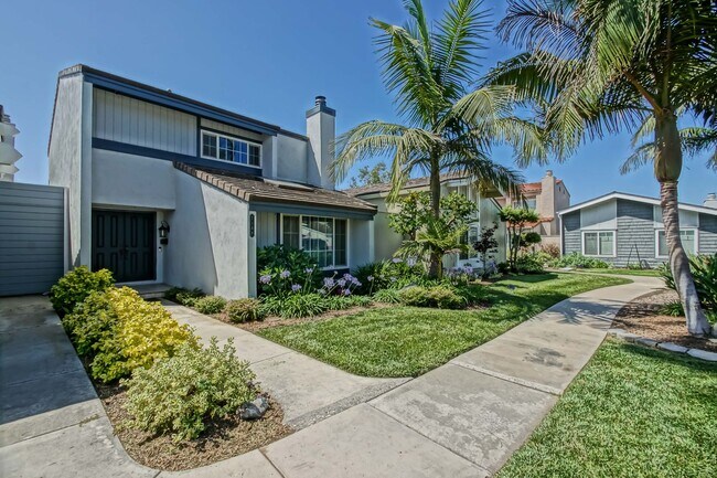 Foto del edificio - Bright & Spacious, 4BR3BA Home in the Private, Gated Community w/ 2 Pools, Clubhouse, Playground ...
