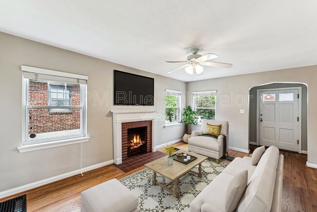 Photo - 3331 Ameliamont Ave House