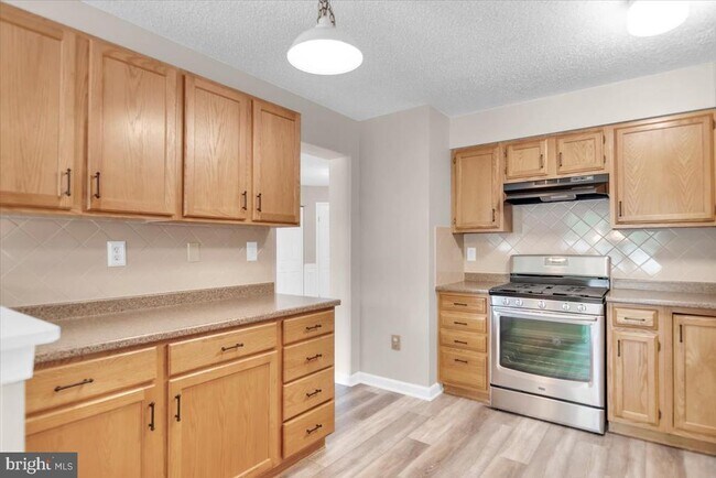 Foto del edificio - 518 Demoss Ct