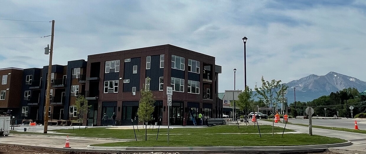 Foto principal - 1201 Main Apartments
