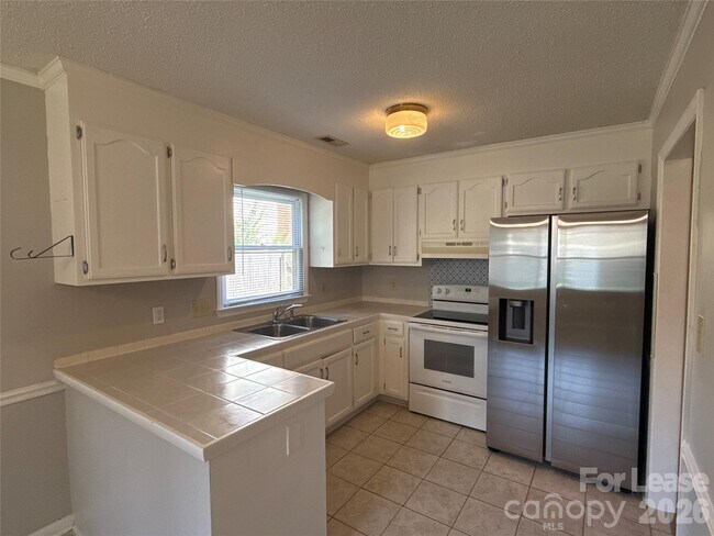 Foto del edificio - 7638 Campbell Creek Ln