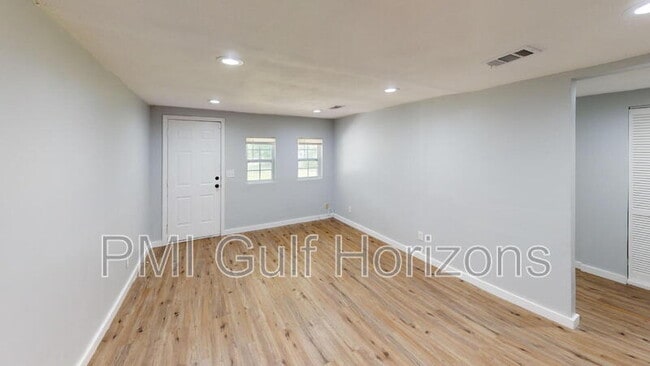 Foto del edificio - 635 Colbert Ave