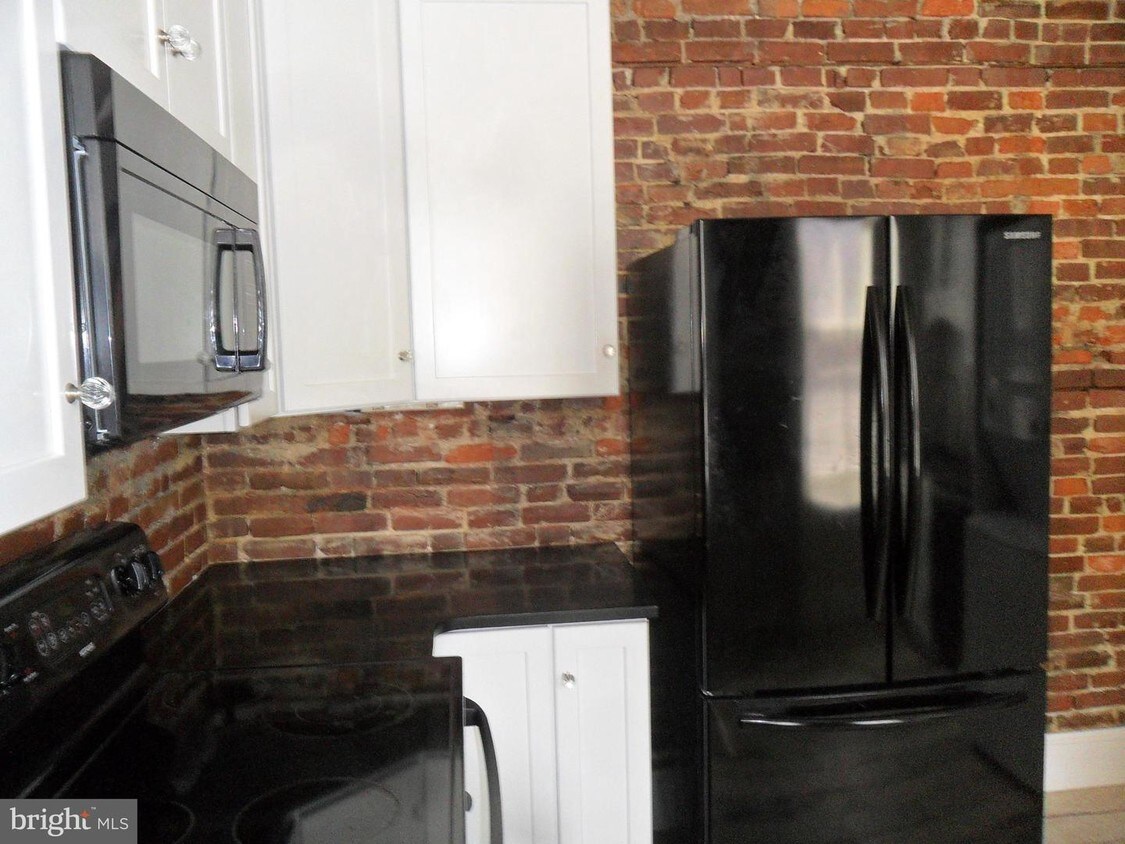 414 Delaware St, New Castle, DE 19720 House Rental in New Castle, DE