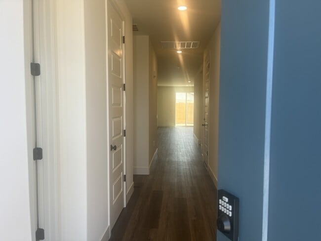Building Photo - 7137 Capital Reef Dr