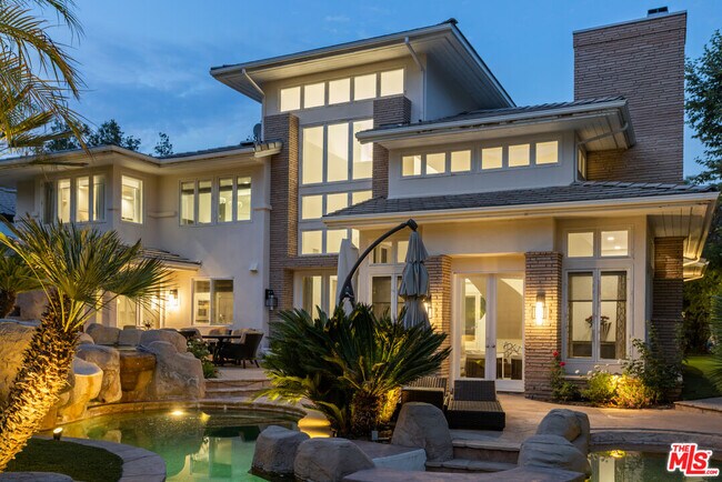 Foto del edificio - 1653 Vista Oaks Way