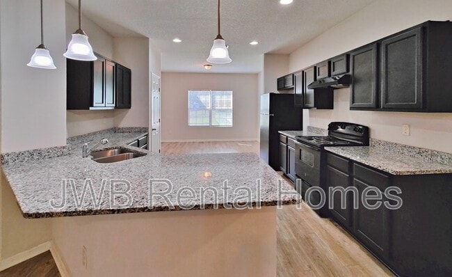 Building Photo - 5435 Rosedale Ln