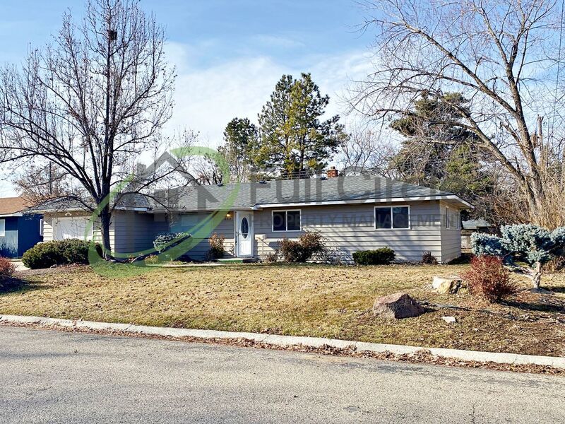 Primary Photo - 2813 S Inglewood Rd