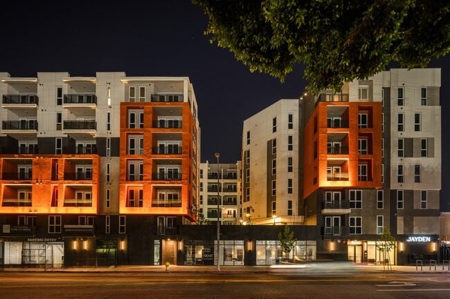 Foto del edificio - Jayden