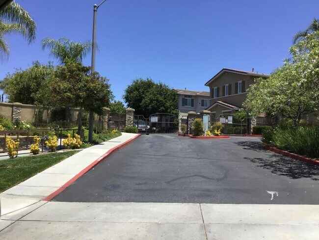 Foto del edificio - 26466 Arboretum Way