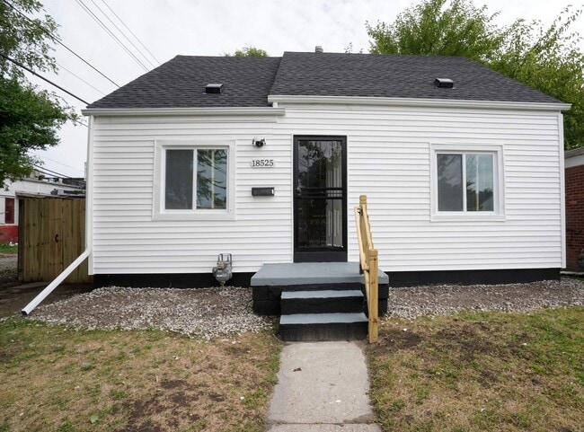 Building Photo - This beautifully updated 3-bedroom, 1-bath single-family home is ready for move-in!