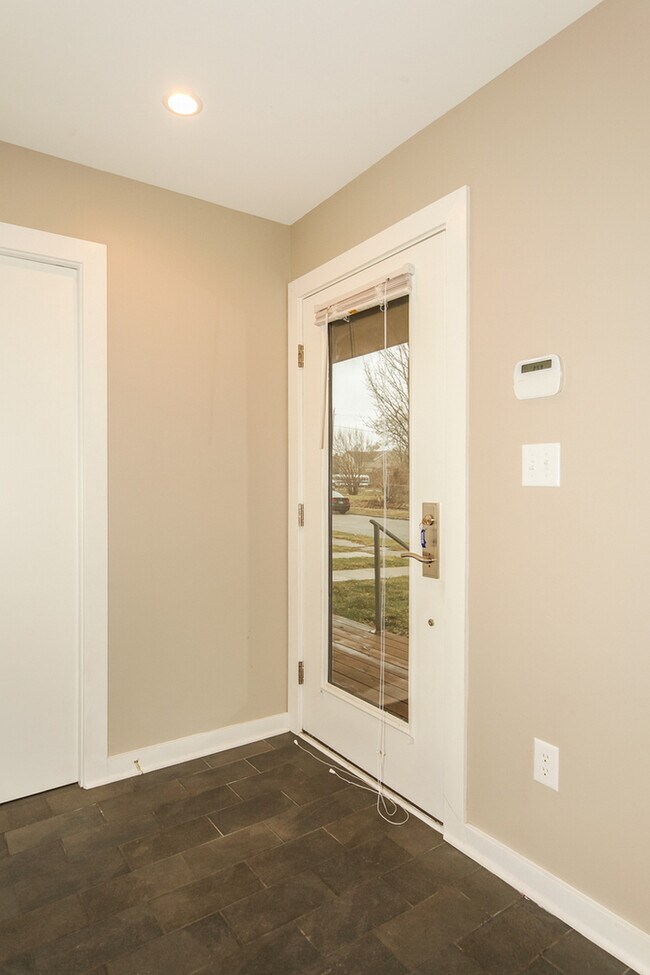 Foto del edificio - Beautiful Townhouse Close to Downtown Indy...