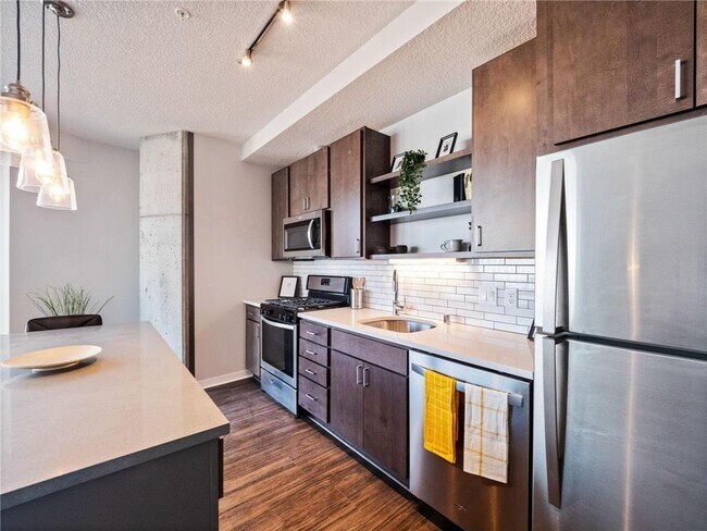 Foto del edificio - 811 Washington Ave S