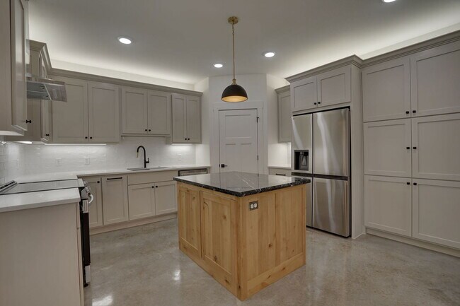 Foto del edificio - 108 Cardinal Wds