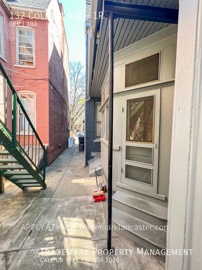 Foto del edificio - Very Nice College Ave Efficiency