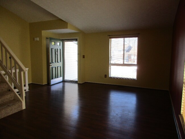 Building Photo - 3333 Chetwood Pl