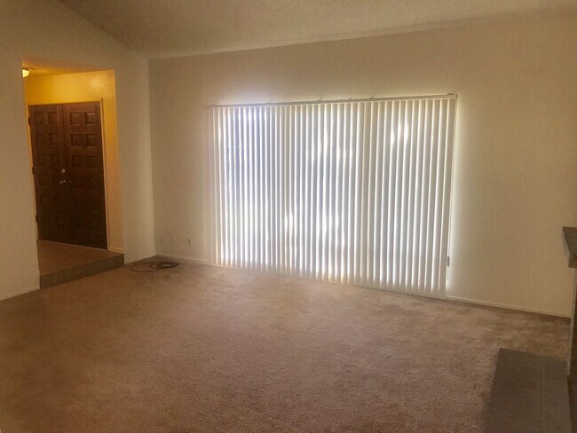 Building Photo - 6770 Havenside Dr