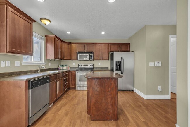 Foto del edificio - Beautiful 4 Bedroom 2.5 Bath Home in Lehi near Thanksgiving Point!