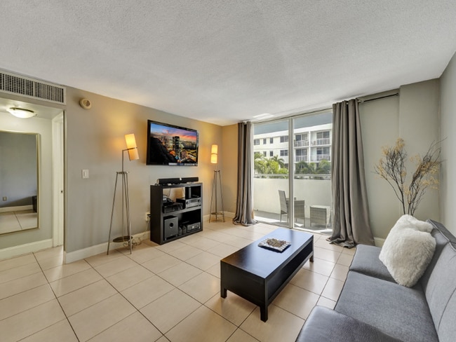 Foto del edificio - 1658 Bay Rd