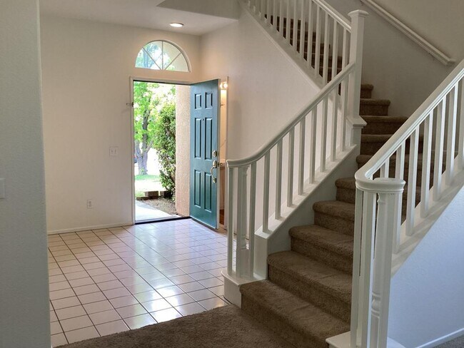 Building Photo - 27802 Tamrack Way