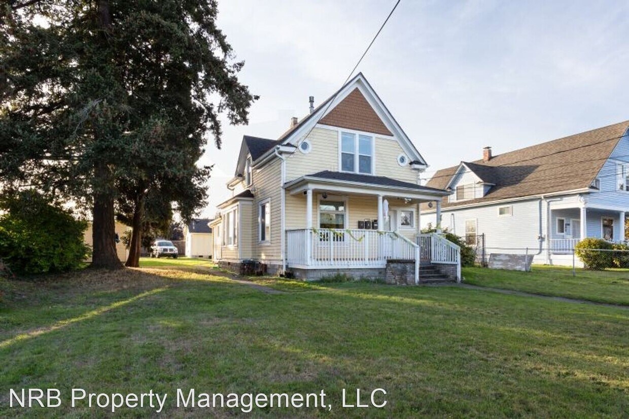 Primary Photo - 3570 E B St