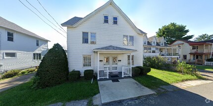 Building Photo - 1934 Bristol Ct
