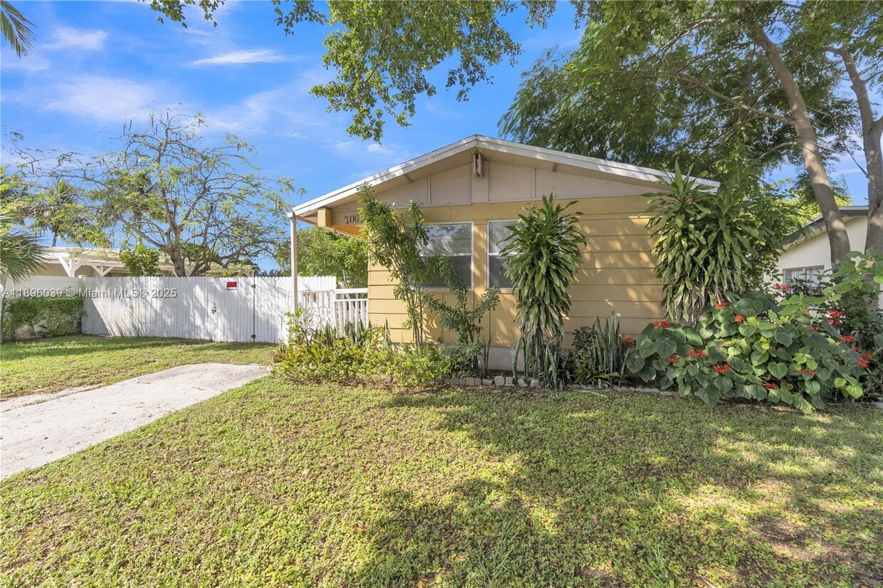 Foto principal - 2005 NW 11th Ave