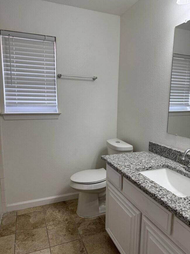Building Photo - Fantastic 3 Bed, 2 Bath Home in Arlington ...