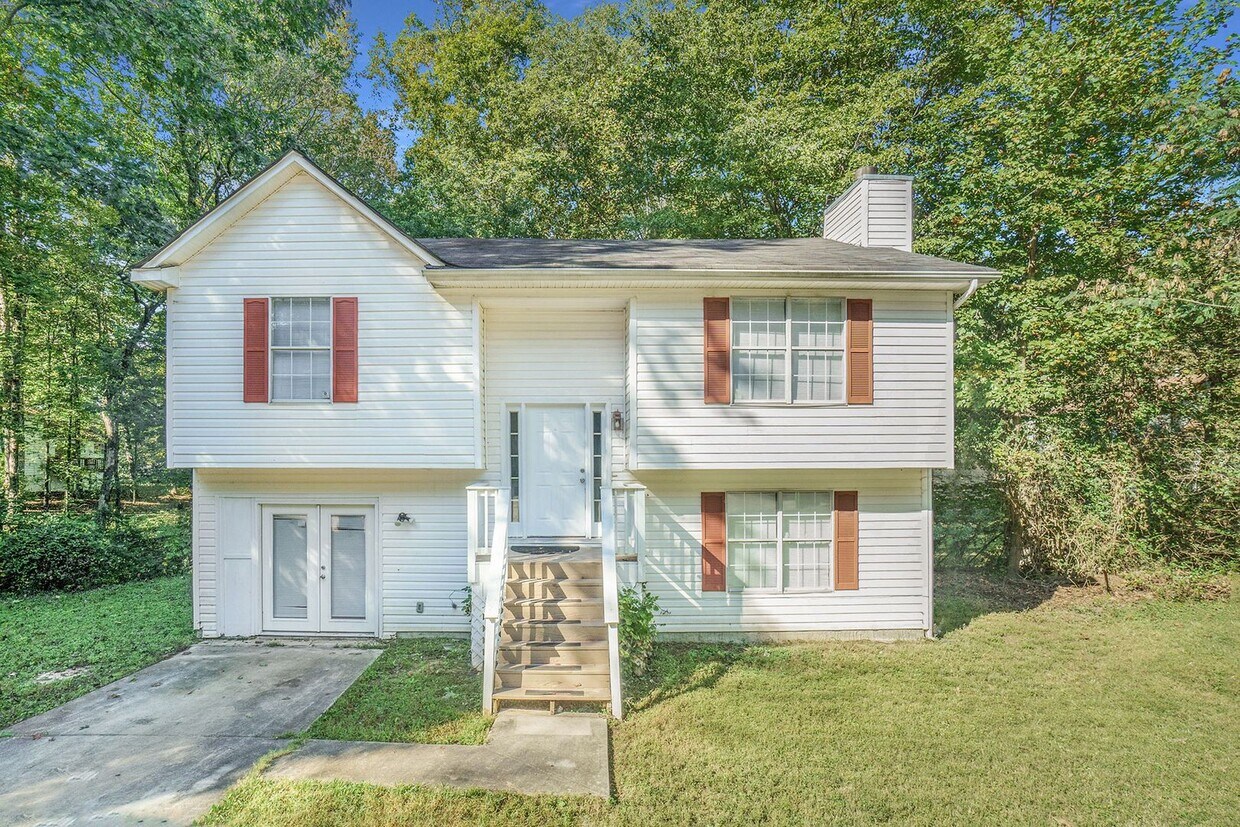 Primary Photo - 4 Bedroom 2 Bathroom House