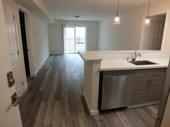 Foto principal - 12544 15th Ave NE