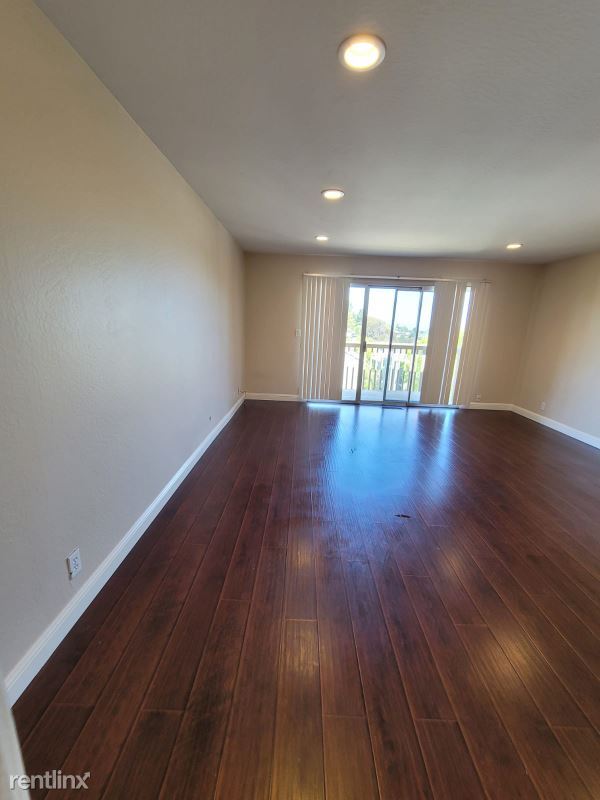 Building Photo - 4050 Farm Hill Blvd