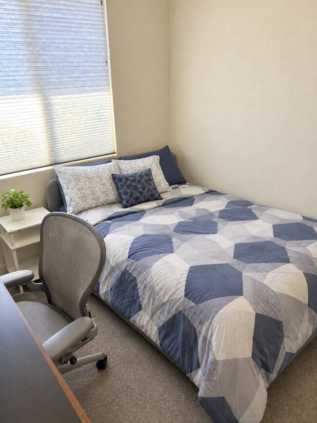 Foto del edificio - 3108 Perdot Ln