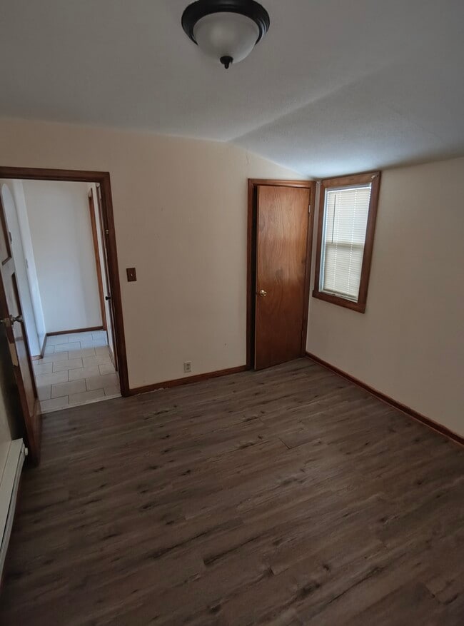 Building Photo - 4650 N 39th St