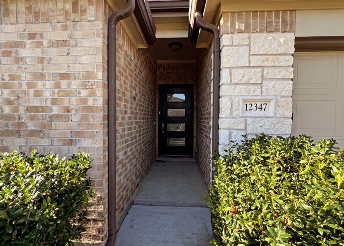 Foto principal - 12347 Breckenwood Mills Dr