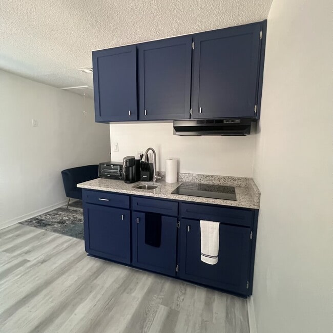 Building Photo - 4584 Tamarind Dr