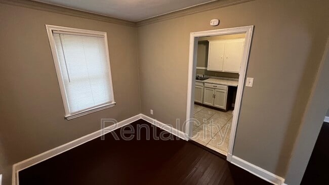 Foto del edificio - 3732 Hazelwood Ave