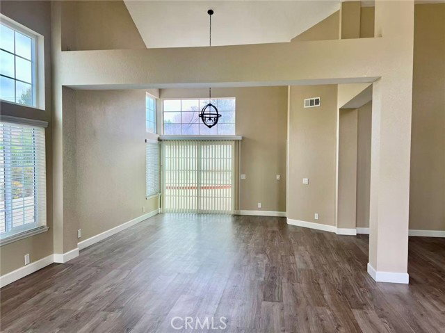 Building Photo - 21747 Buckskin Dr