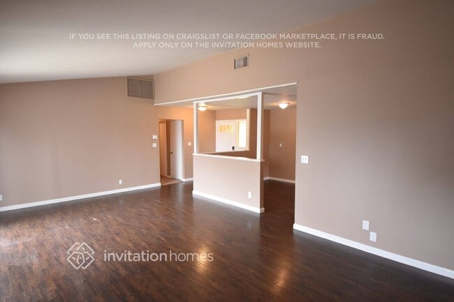Building Photo - 1701 Claremont Dr