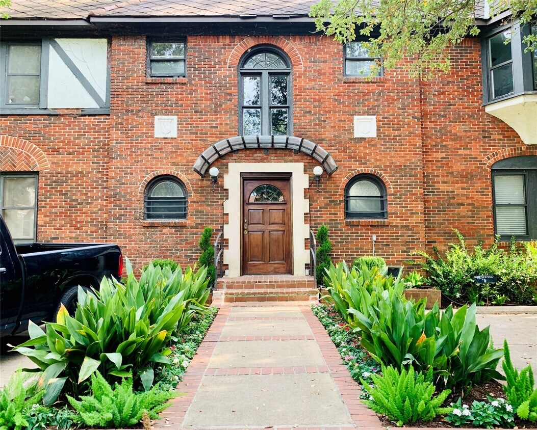 Foto principal - 429 Hawthorne St