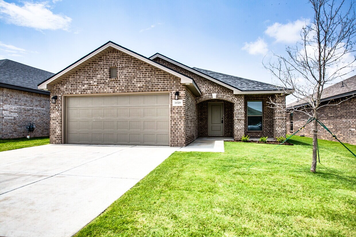 Foto principal - Like New Construction in Cooper District!