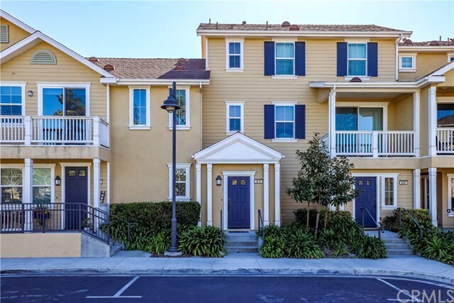 Building Photo - 610 Silk Tree