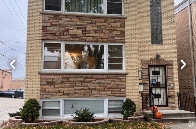 Building Photo - 6115 W Rosedale Ave