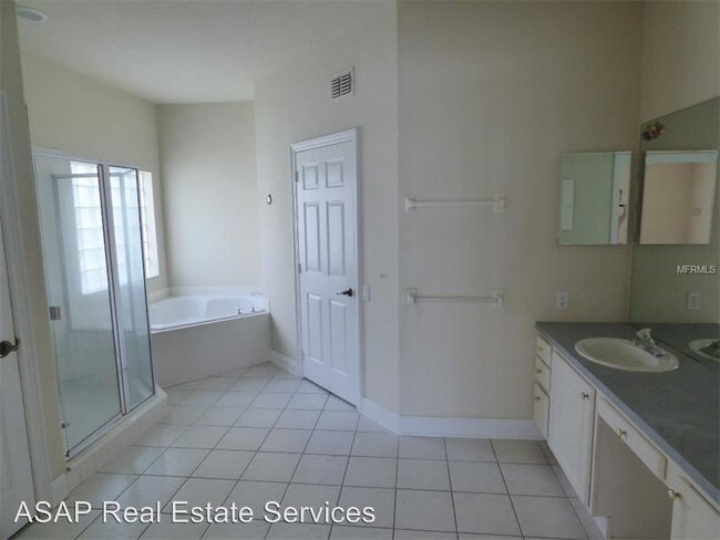 Foto del edificio - 2608 Raccoon Run Ln