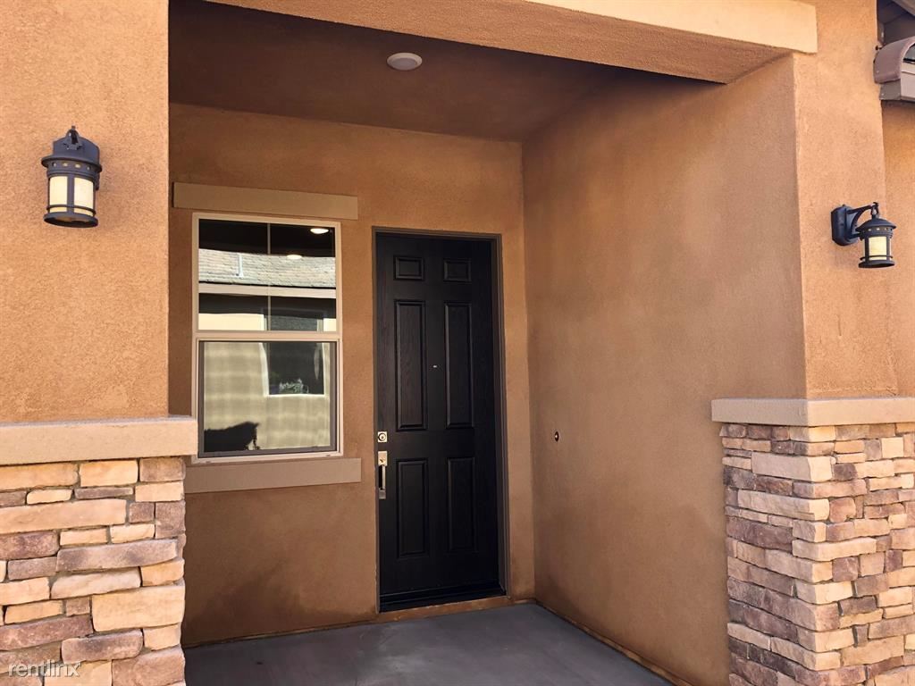 Foto principal - 2 br, 2 bath House - 82750 Chaplin Ct